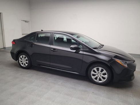 Used 2021 Toyota Corolla LE FWD image 11