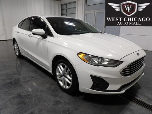 Used 2020 Ford Fusion SE FWD image 1