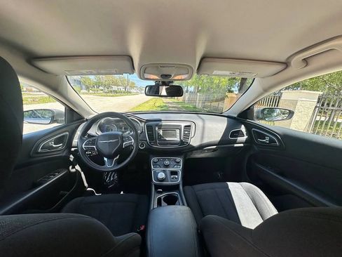 Used 2015 Chrysler 200 Limited FWD image 24