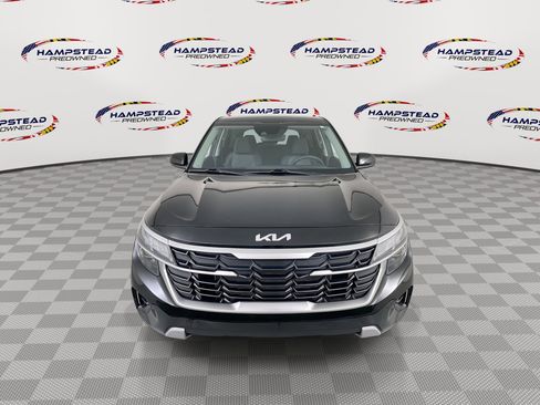 Used 2024 Kia Seltos LX image 3