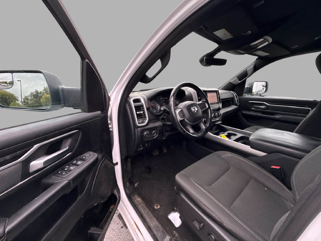 Used 2023 RAM 1500 4x4 Crew Cab image 18