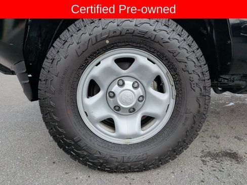 Certified 2023 Toyota Tacoma SR AWD/4WD image 9