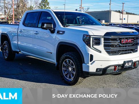 Used 2025 GMC Sierra 1500 AT4 w/ AT4 Preferred Package AWD/4WD image 4