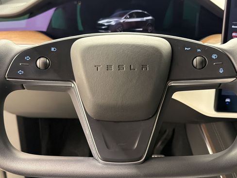 Used 2023 Tesla Model X AWD/4WD image 15