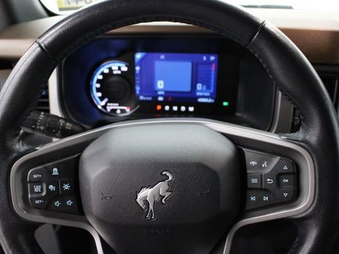 Used 2023 Ford Bronco Outer Banks AWD/4WD image 17