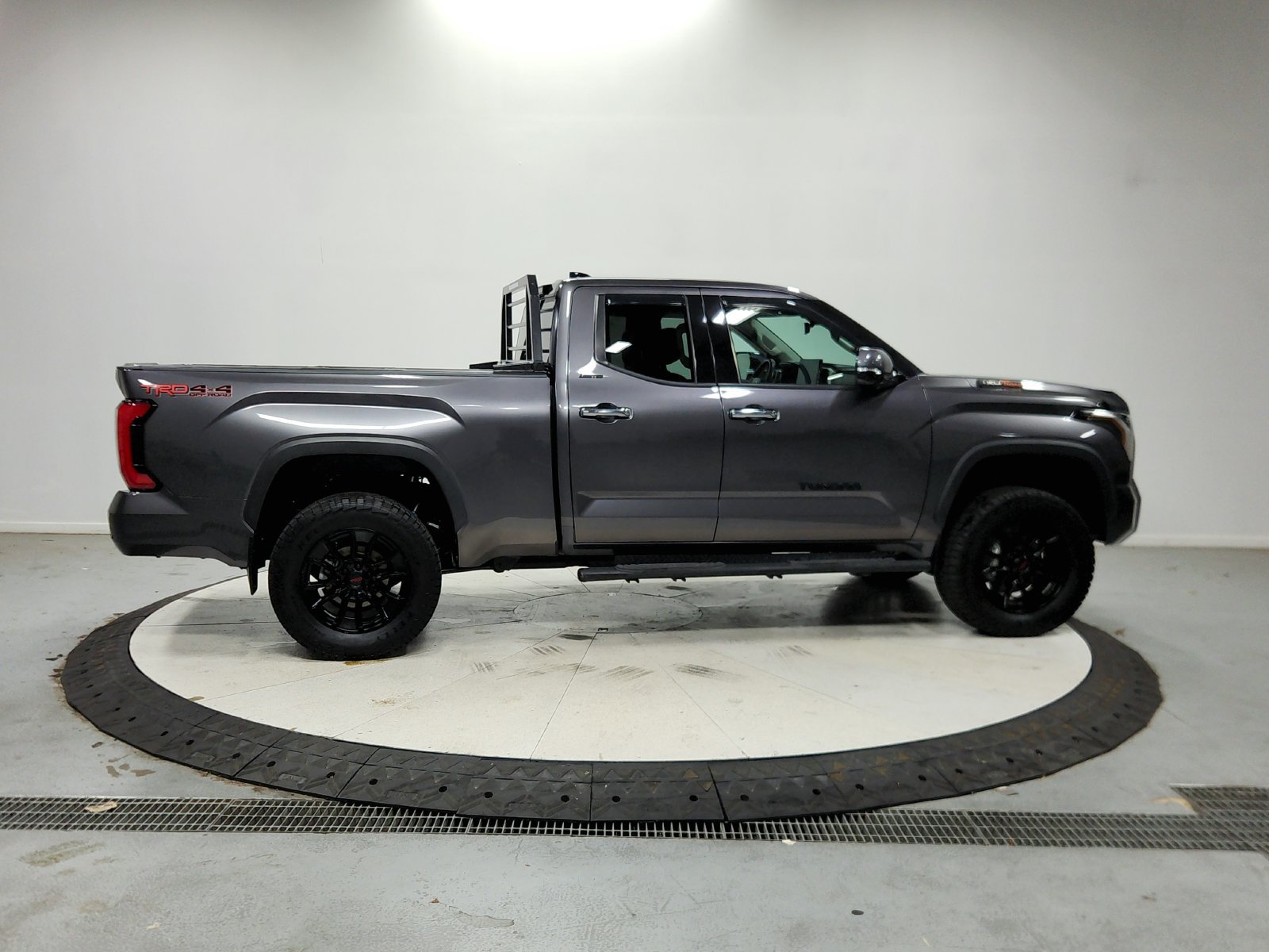 Used 2022 Toyota Tundra Limited w/ TRD Off-Road Package AWD/4WD image 9