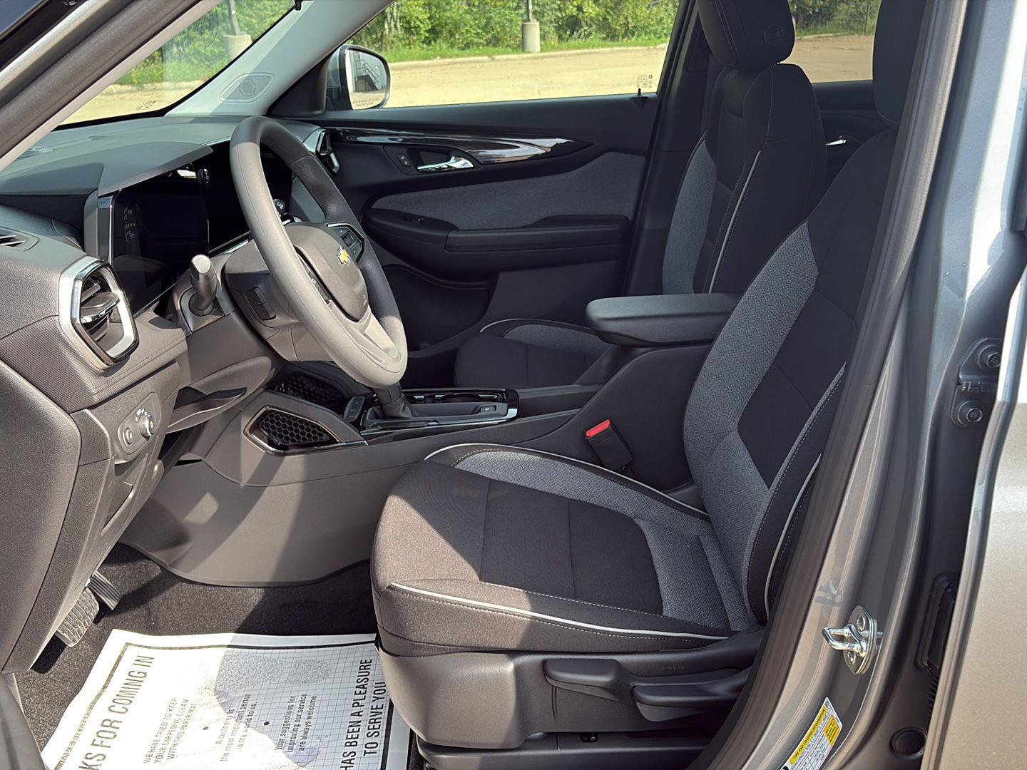 New 2026 Chevrolet TrailBlazer LT w/ Driver Confidence Package FWD image 2