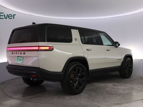 Used 2025 Rivian R1S Adventure AWD/4WD image 3
