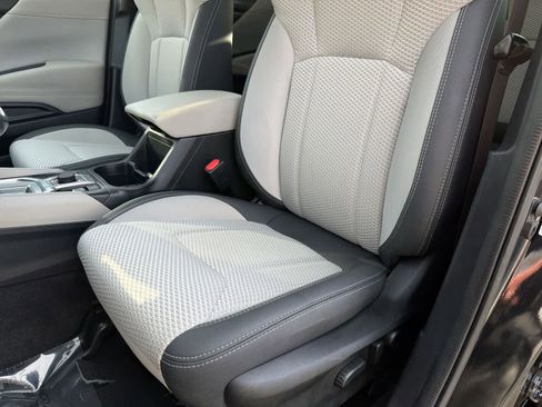 Used 2020 Subaru Forester Premium image 17