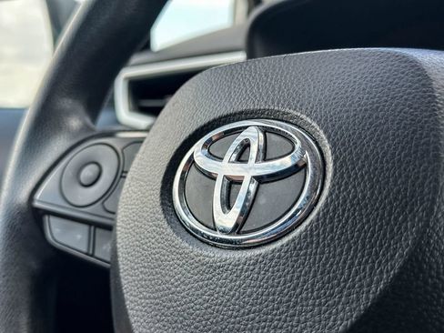 Used 2025 Toyota Corolla LE FWD image 28