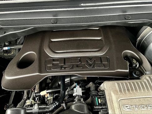 Used 2024 RAM 1500 Big Horn AWD/4WD image 31