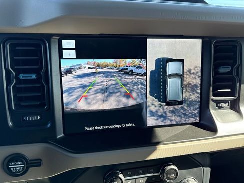 Used 2021 Ford Bronco Wildtrak image 28