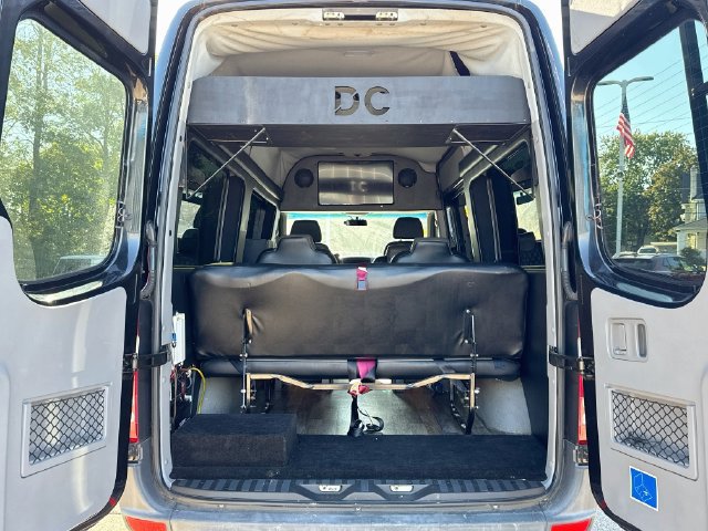 Used 2018 Mercedes-Benz Sprinter 2500 image 24