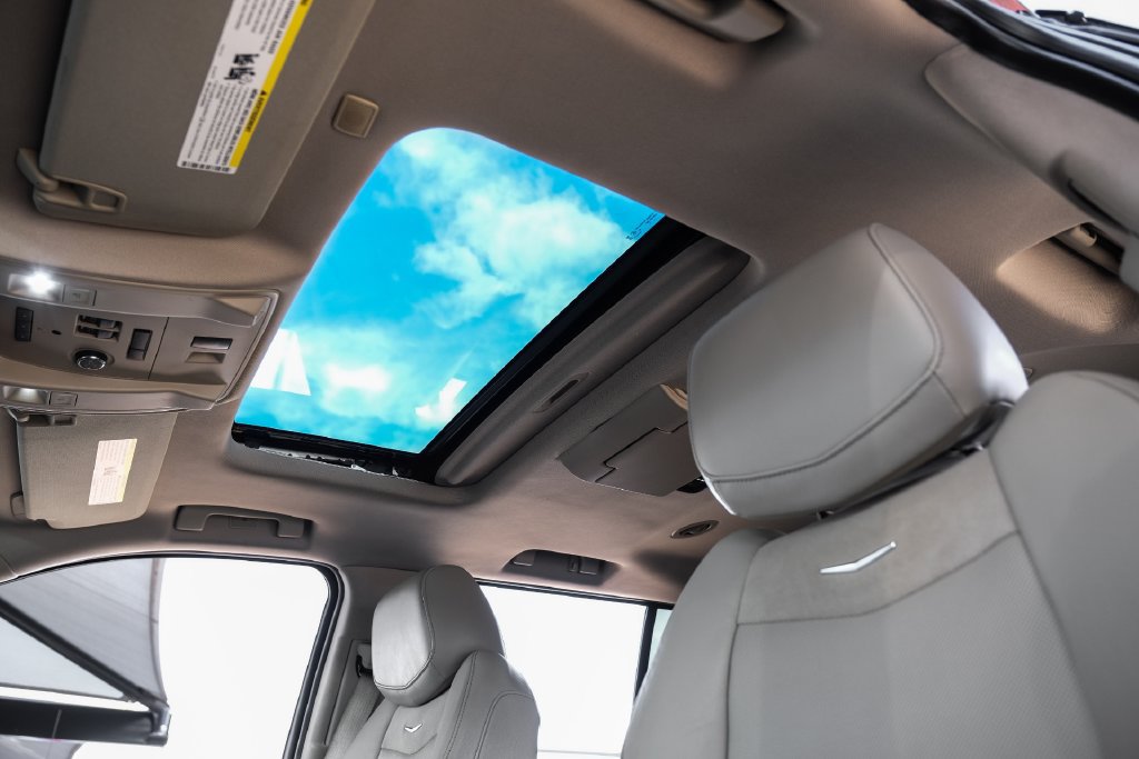 Used 2019 Cadillac Escalade ESV Luxury AWD/4WD image 4