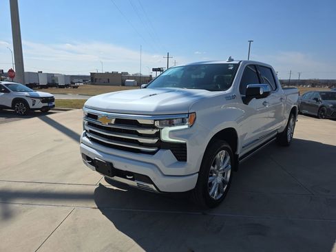 Certified 2024 Chevrolet Silverado 1500 High Country image 3