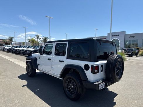Used 2024 Jeep Wrangler Unlimited Sport AWD/4WD image 5