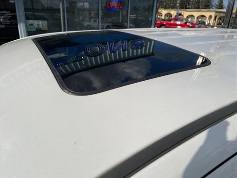 Used 2017 Dodge Durango GT image 6