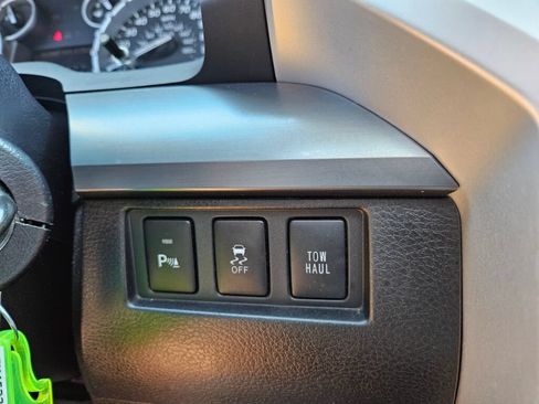 Used 2015 Toyota Tundra Platinum AWD/4WD image 25