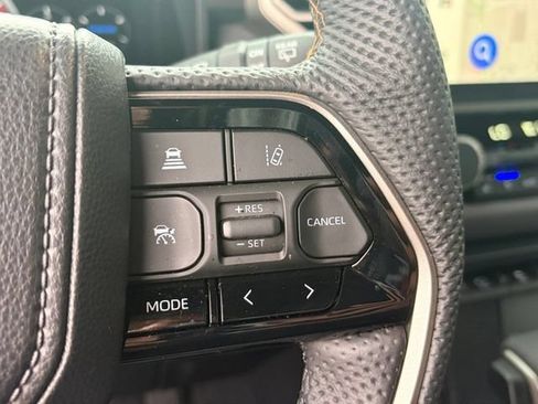 Used 2026 Toyota Sequoia Capstone AWD/4WD image 8