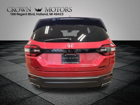 Used 2023 Honda Pilot Sport image 4