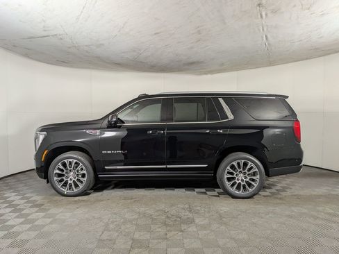 New 2026 GMC Yukon Denali w/ Denali Reserve Package image 3