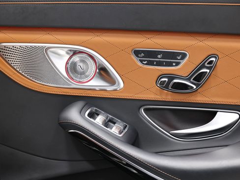 Used 2019 Mercedes-Benz Maybach S 560 4MATIC image 93