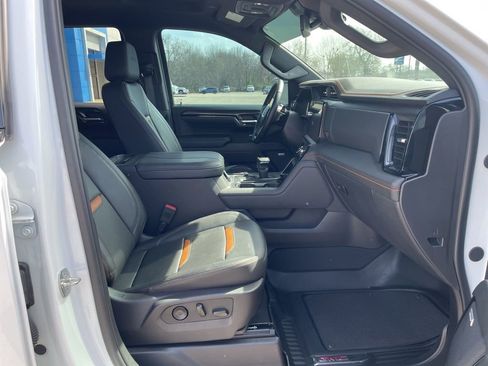 Used 2024 GMC Sierra 1500 AT4 w/ AT4 Premium Package image 27