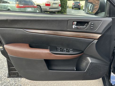 Used 2013 Subaru Outback 3.6R Limited w/ Special Appearance Pkg AWD/4WD image 8