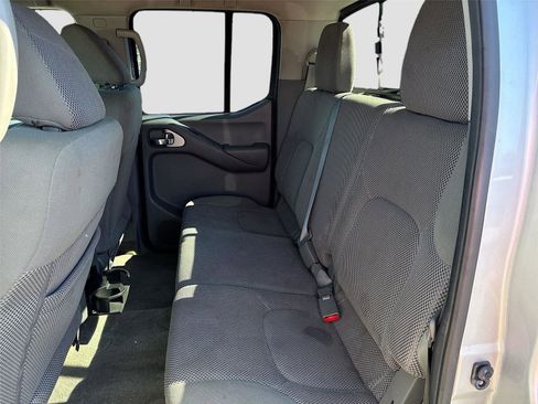 Used 2017 Nissan Frontier SV image 23