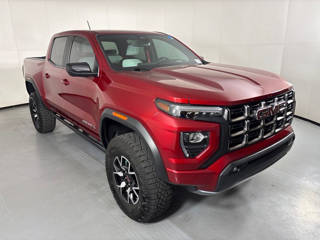 Used 2025 GMC Canyon AT4 w/ AT4X Package AWD/4WD image 2
