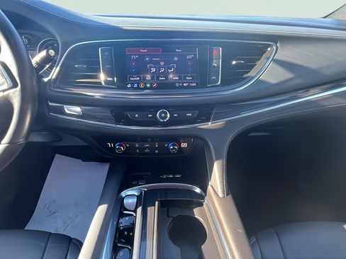 Used 2024 Buick Enclave Essence w/ Sport Touring Edition image 10