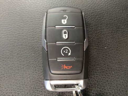 Used 2022 RAM 1500 Big Horn RWD image 32