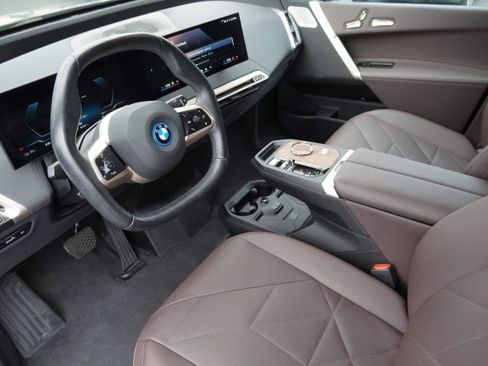 Certified 2024 BMW iX xDrive50 w/ Premium Package AWD/4WD image 10