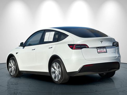 Used 2023 Tesla Model Y Long Range AWD/4WD image 6