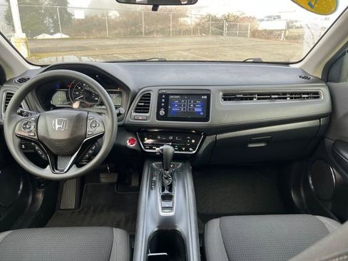 Used 2021 Honda HR-V EX image 12