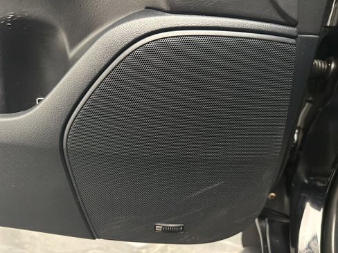 Used 2016 Toyota Land Cruiser image 31