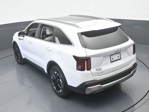 Used 2024 Kia Sorento S w/ Panoramic Sunroof Package FWD image 52