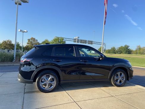 Used 2026 Honda HR-V LX image 12