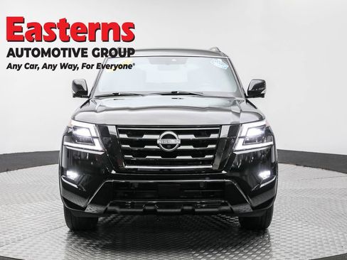 Used 2023 Nissan Armada SL w/ Midnight Edition Package image 2