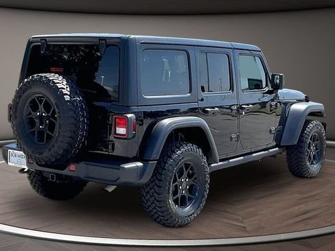 Used 2025 Jeep Wrangler Unlimited Sport AWD/4WD image 2