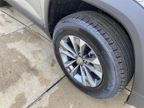 Used 2025 Chevrolet Equinox LT image 31