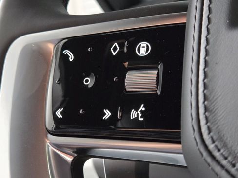 New 2026 Land Rover Range Rover Long Wheelbase SE image 23