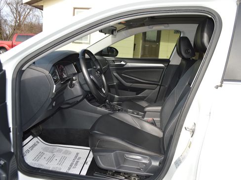 Used 2019 Volkswagen Jetta SE image 12