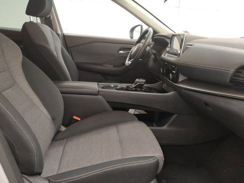 Used 2021 Nissan Rogue SV FWD image 21