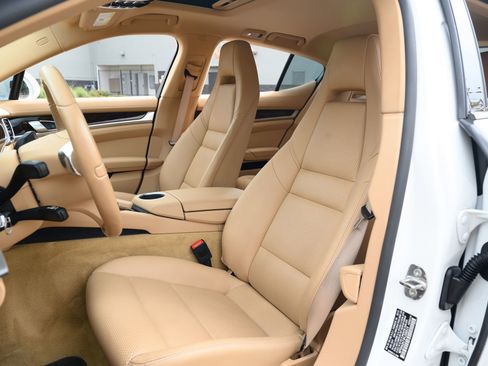 Used 2015 Porsche Panamera 4 image 20
