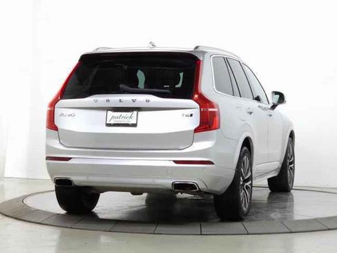 Used 2020 Volvo XC90 T6 Momentum w/ Protection Package Premier image 10