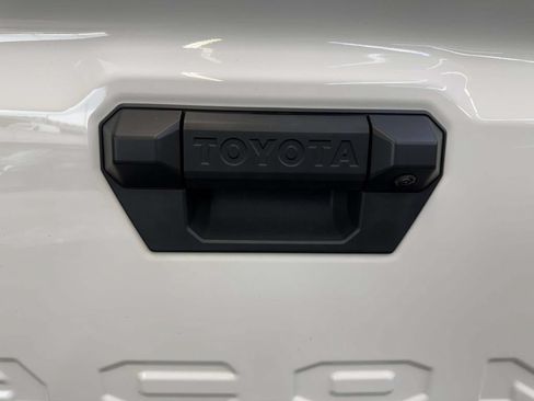 Used 2024 Toyota Tacoma TRD Off-Road AWD/4WD image 12