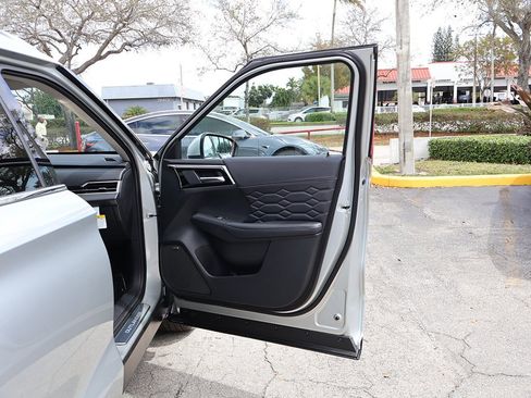 New 2026 Mitsubishi Outlander SEL image 25