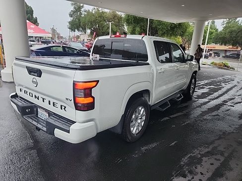 Used 2024 Nissan Frontier SV w/ SV Convenience Package image 5