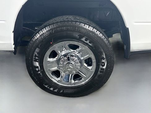 New 2026 RAM 3500 Tradesman w/ Chrome Appearance Group image 17